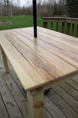 3 deep woods patio table