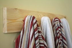 5 - 1 towel or coat rack