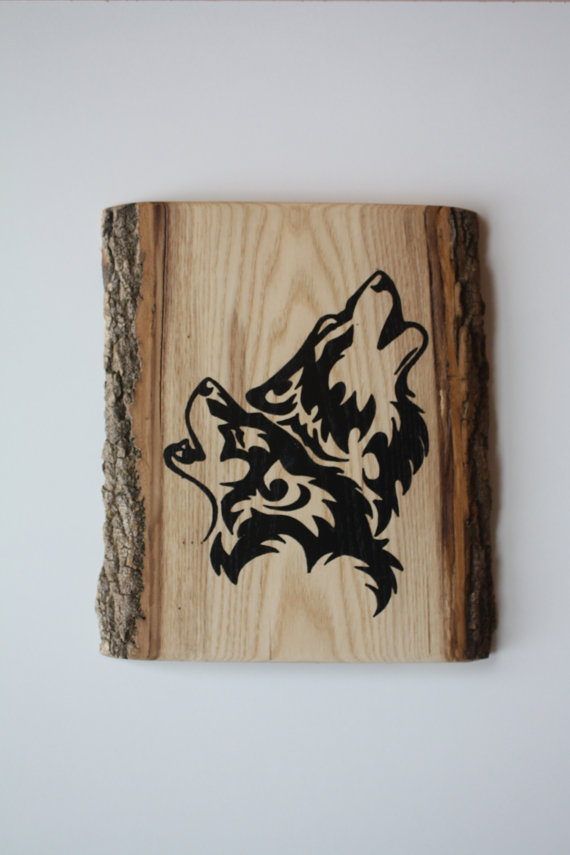 Wall Hanging 2 Wolves 1