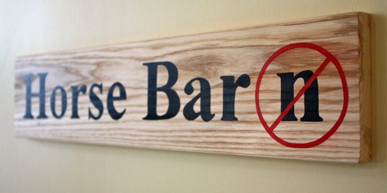 5 horse bar hand painted sign