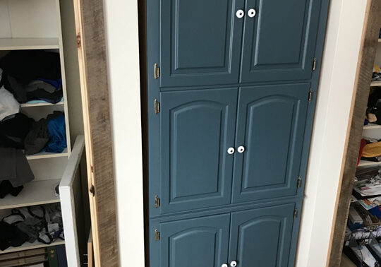 Cabinet - Pine Mineral Blue 1
